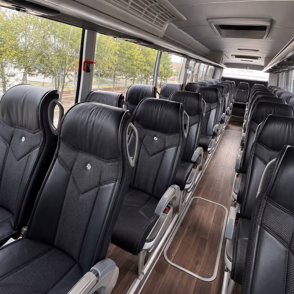 charter buses and party buses to twins games at target field
