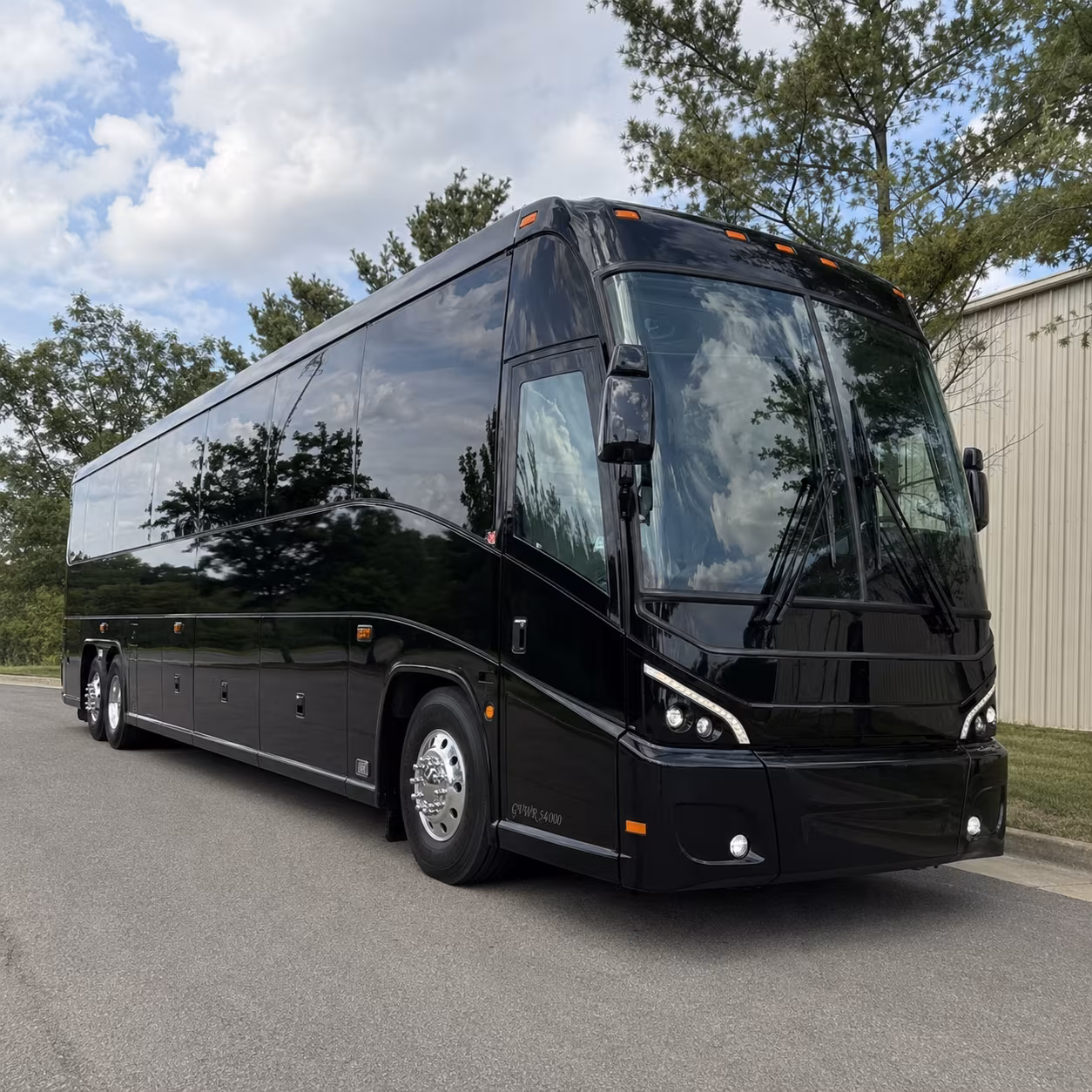corporate group airport shuttles between plymouth and the twin cities