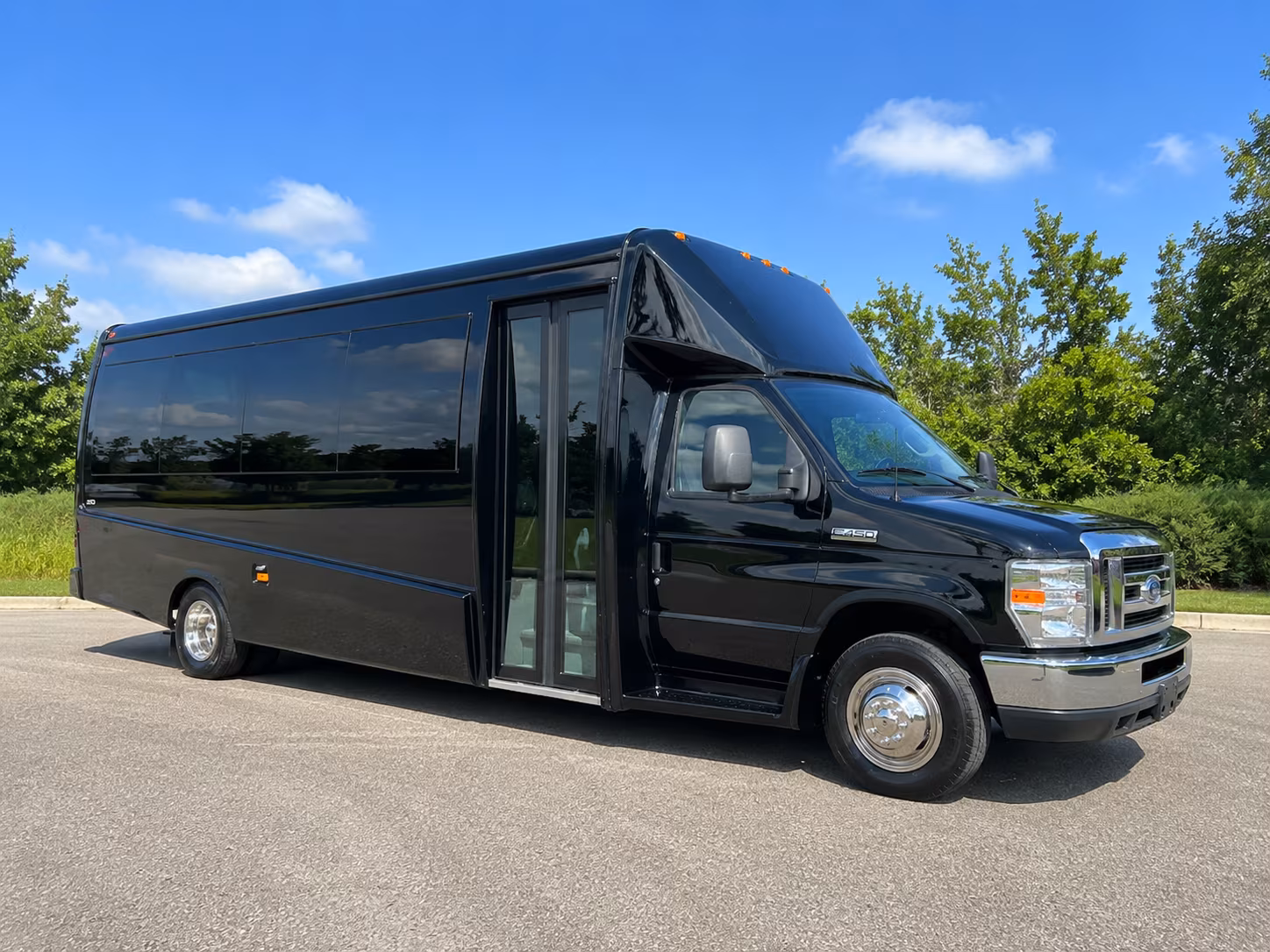 field trip buses for plymouth high school and college campus visits
