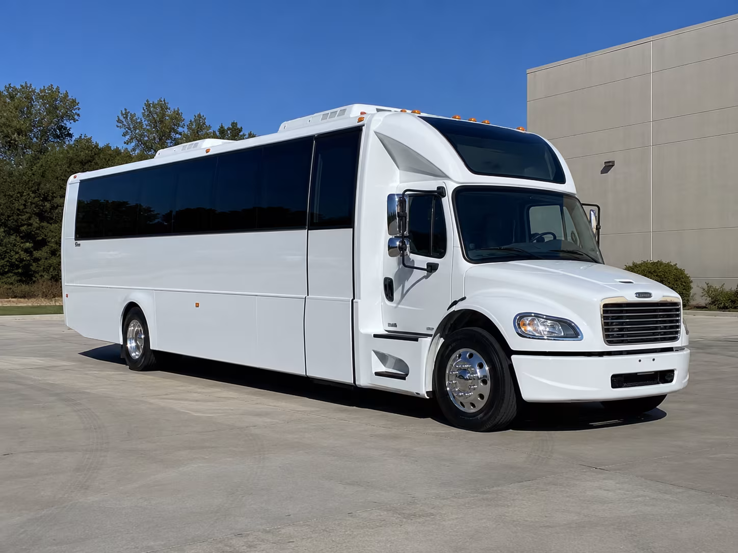 plymouth 28 passenger party bus